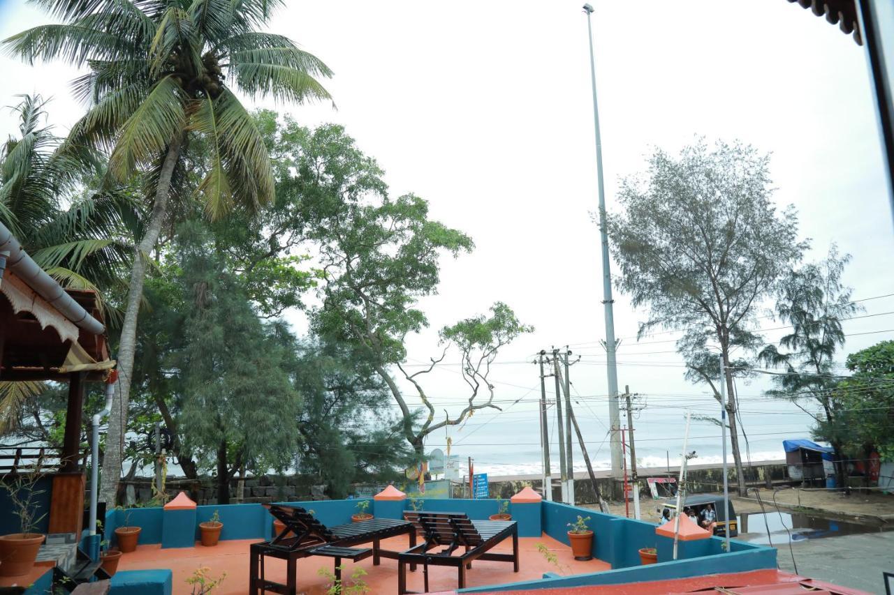Sajeev Home Stay Cherai Beach Exterior photo