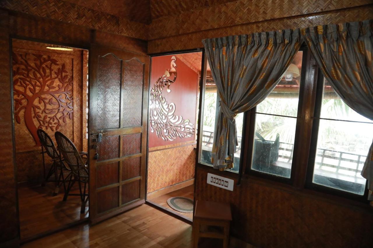 Sajeev Home Stay Cherai Beach Exterior photo