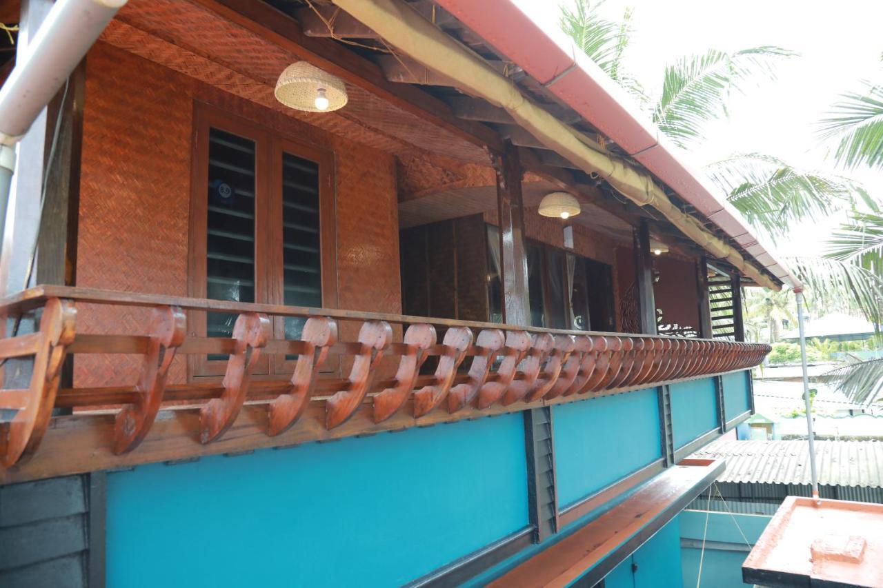 Sajeev Home Stay Cherai Beach Exterior photo